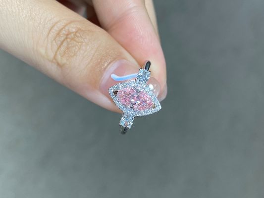 причудливое светлое 0.95ct - розовое кольцо с бриллиантом IGI аттестовало 18k диамант белого золота VS2