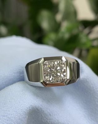 Лабораторно выращенное бриллиантовое мужское кольцо в 18K белое золото E цвет для помолвки и свадьбы