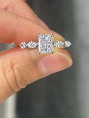 Radiant Cut 1.04ct Лабораторно выращенные бриллиантовые кольца IGI Сертифицированное платиновое обручальное кольцо PT950